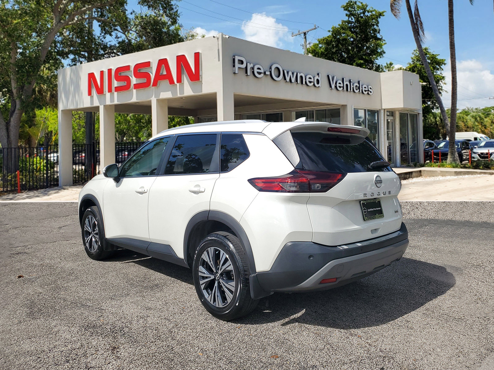 Certified 2022 Nissan Rogue SV w/ SV Premium Package image 6