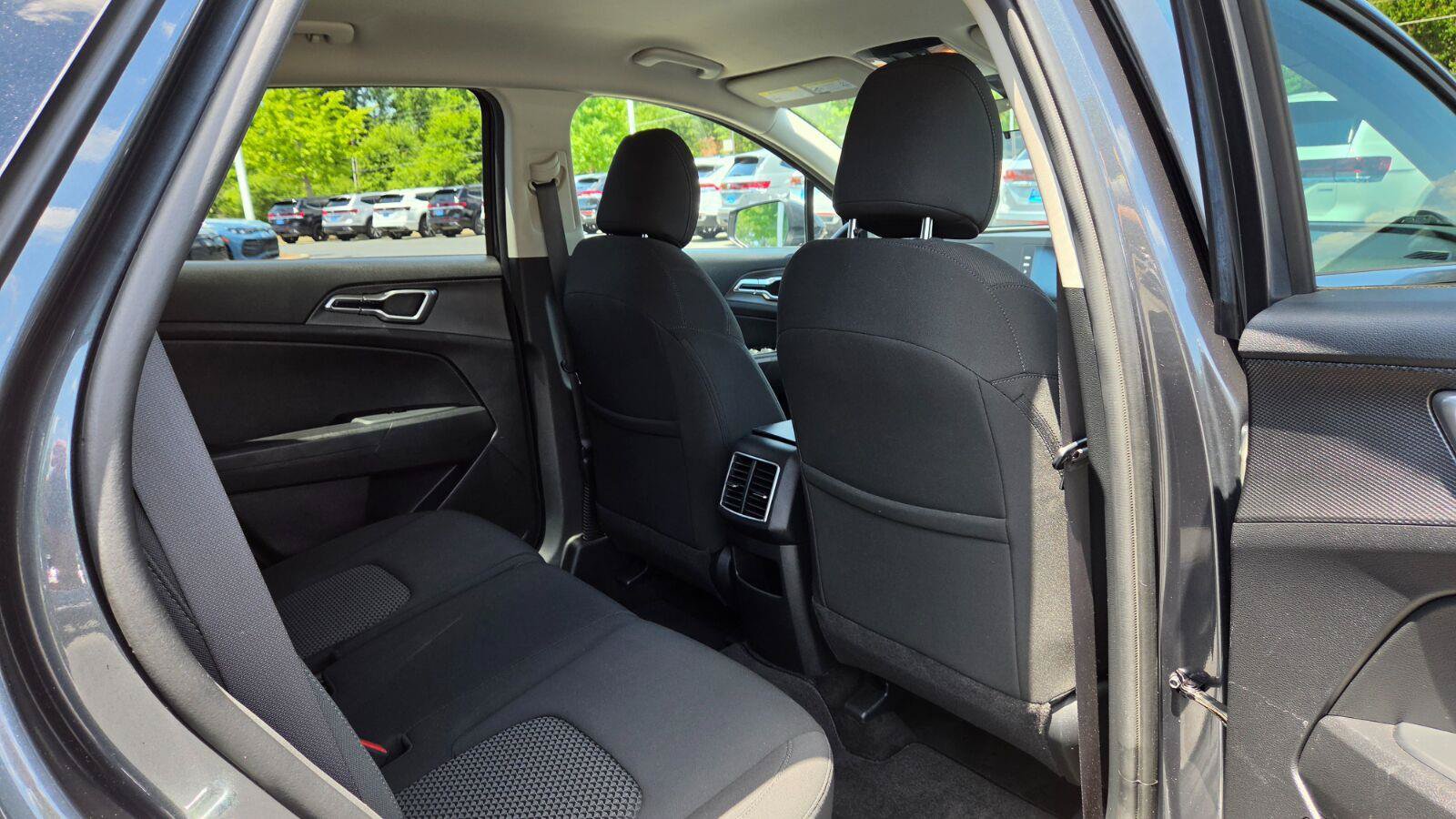 Used 2023 Kia Sportage LX FWD image 49
