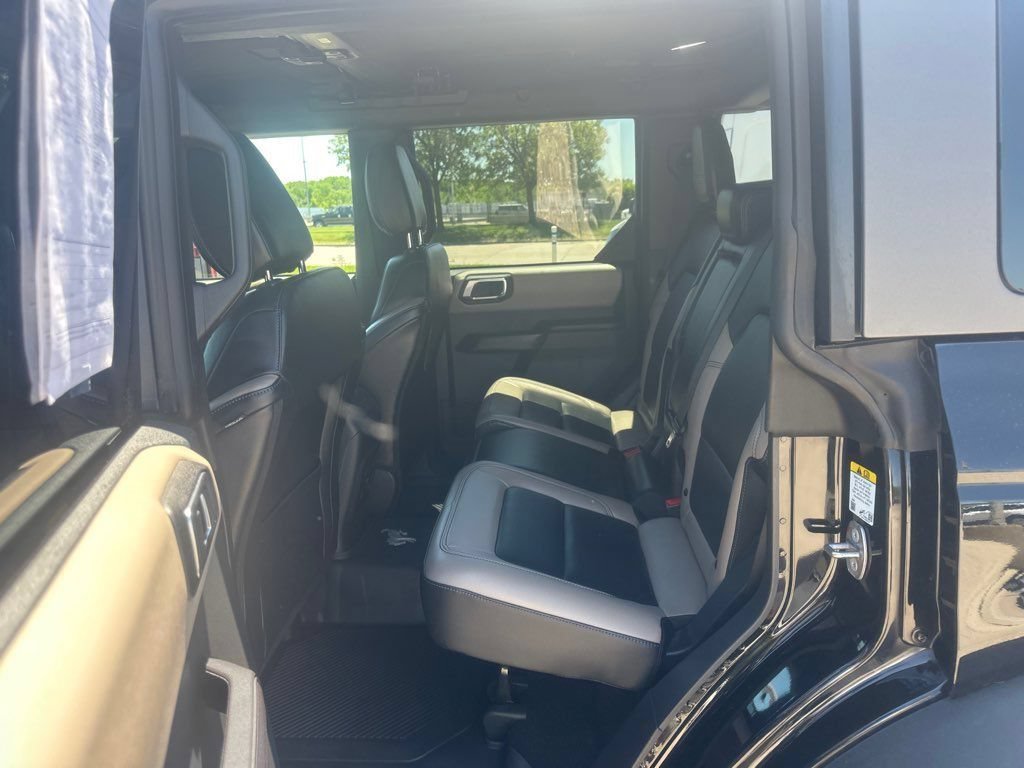 Used 2024 Ford Bronco Wildtrak AWD/4WD image 16