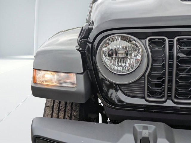 New 2025 Jeep Gladiator Sport image 8