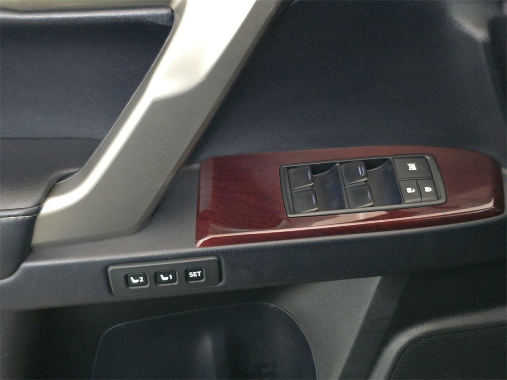 Used 2016 Lexus GX 460 image 30