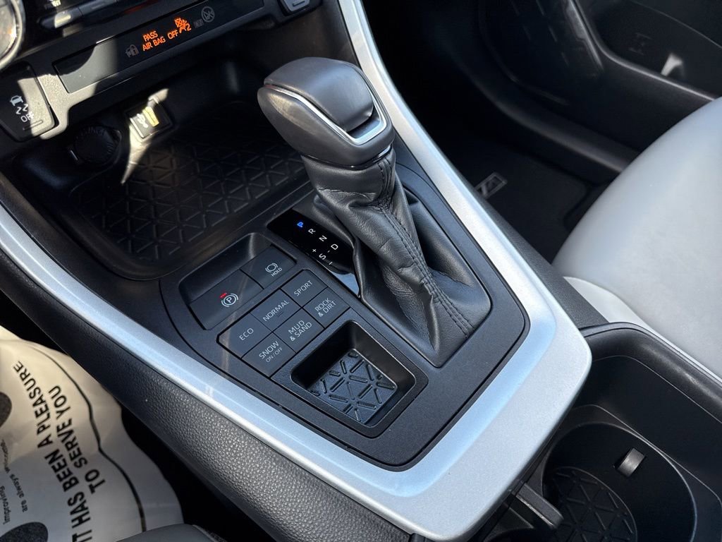 Used 2024 Toyota RAV4 XLE Premium image 32