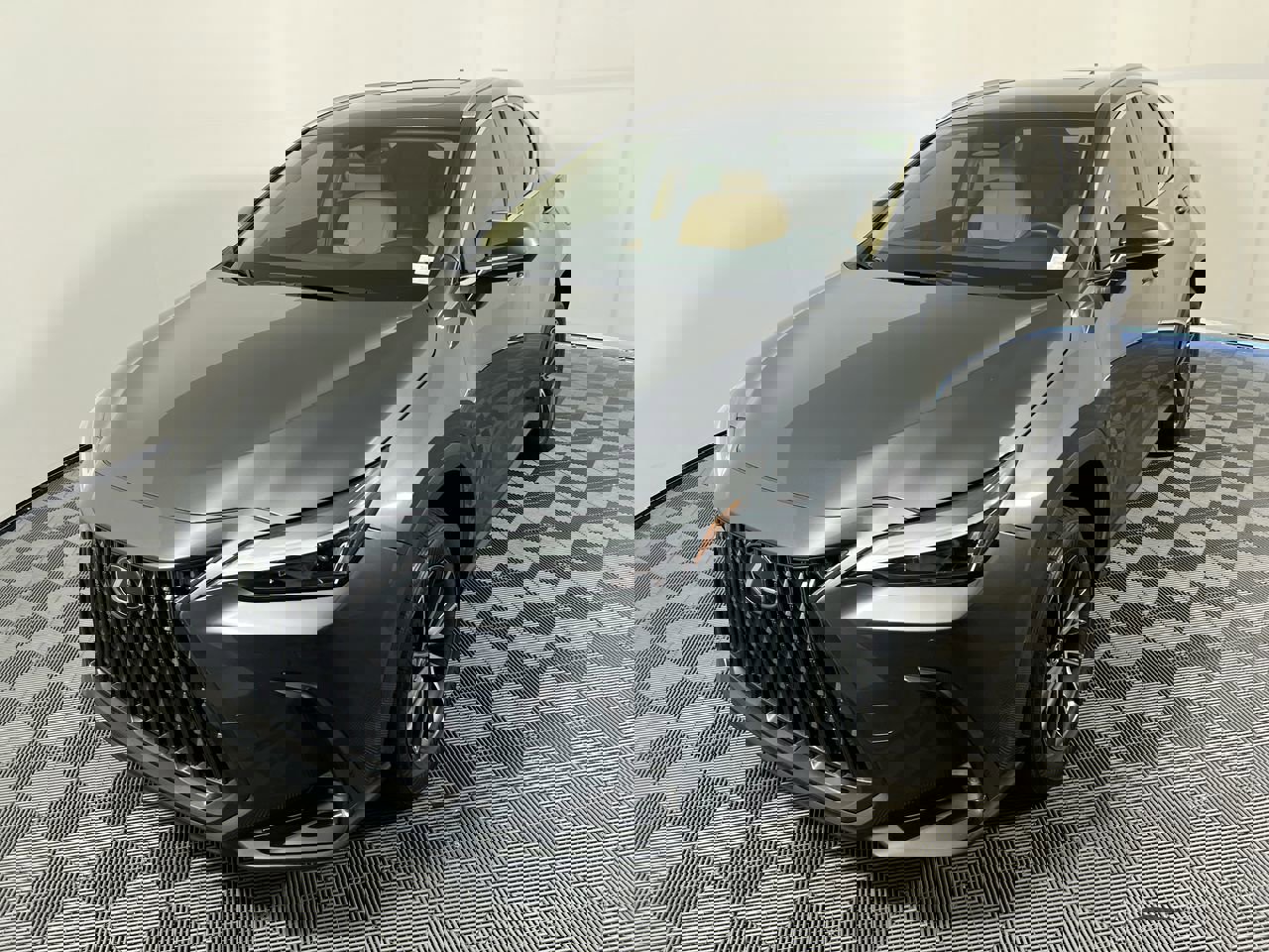 Used 2024 Lexus NX 250 FWD w/ Towing Package (2000 Lbs) image 4