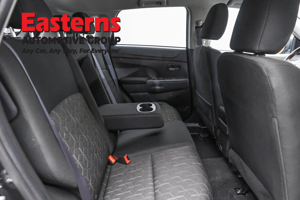 Used 2025 Mitsubishi Outlander Sport LE AWD/4WD image 25