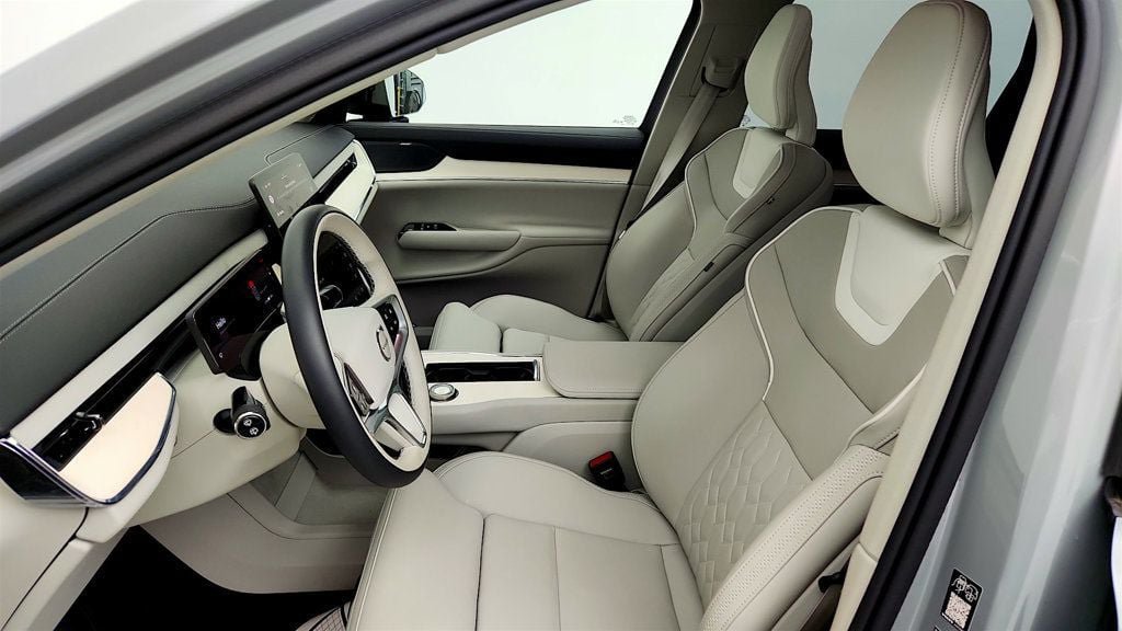 Used 2025 Volvo EX90 Ultra AWD/4WD image 13
