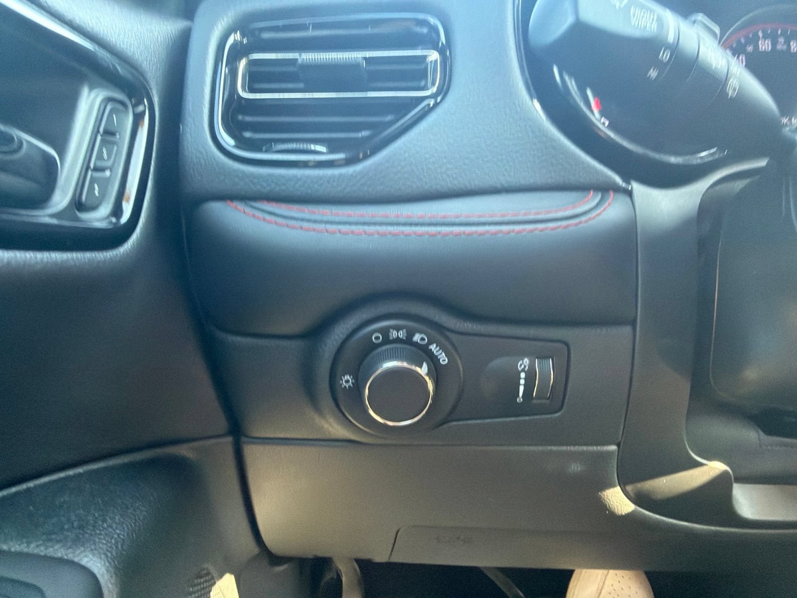 Used 2024 Dodge Durango GT AWD/4WD image 19
