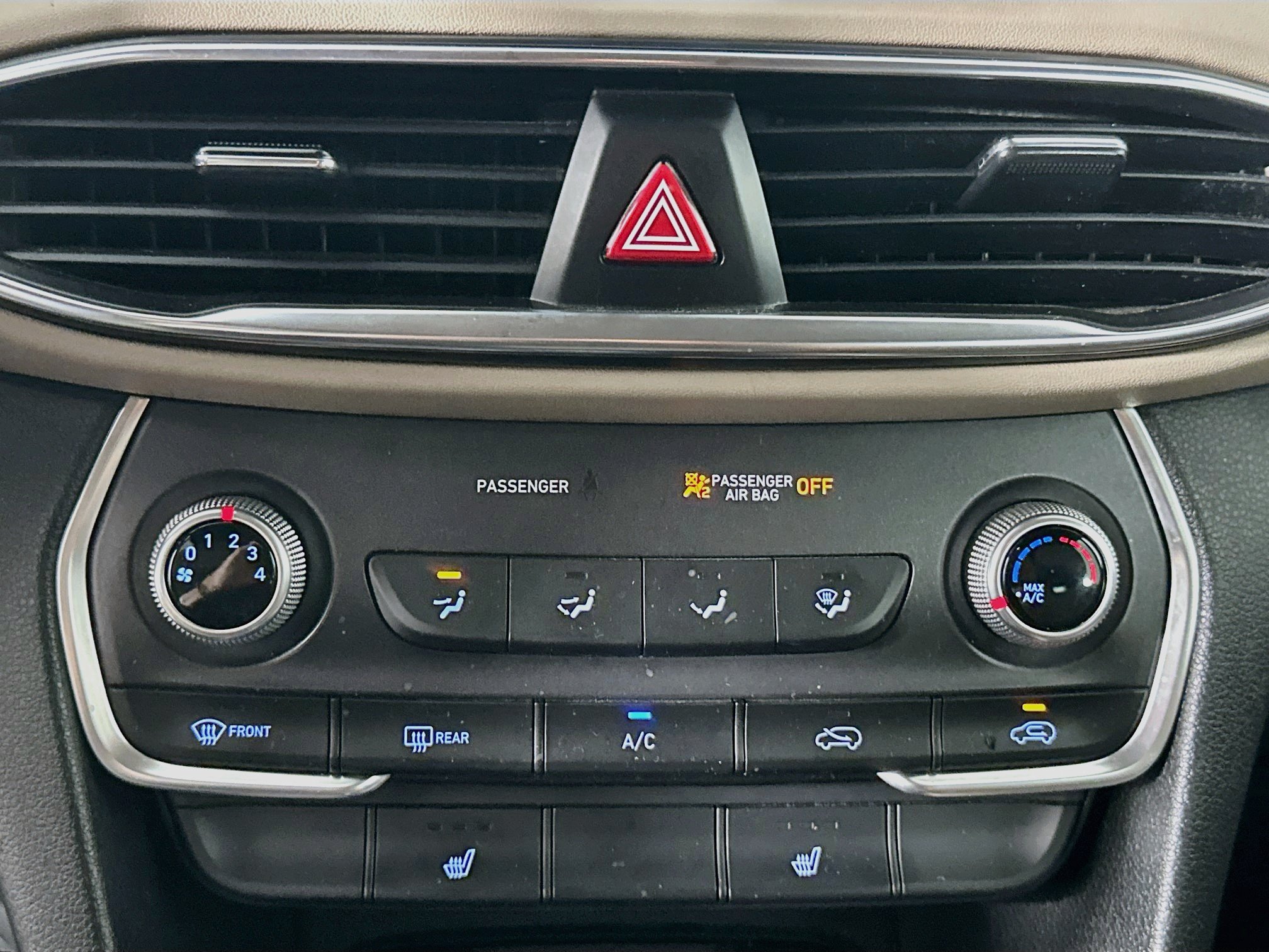 Used 2020 Hyundai Santa Fe SEL w/ Cargo Package FWD image 23