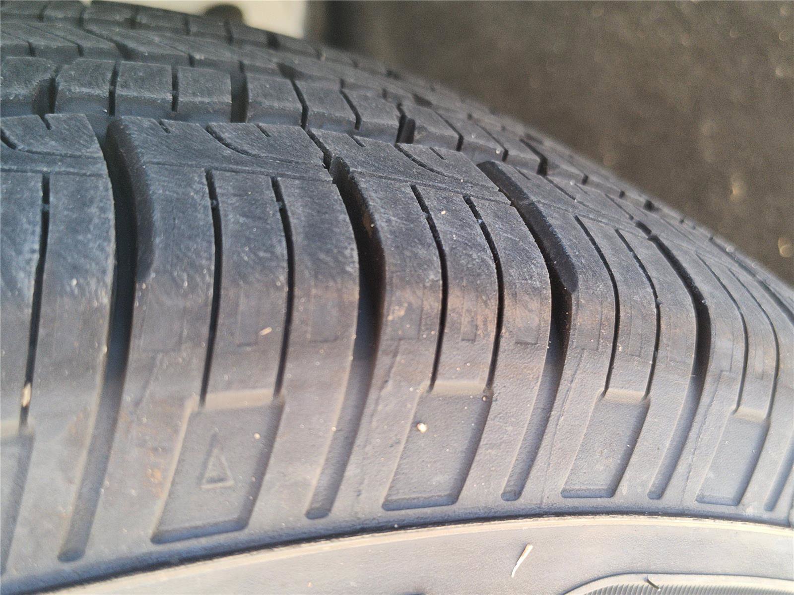 Used 2025 Honda HR-V LX image 12