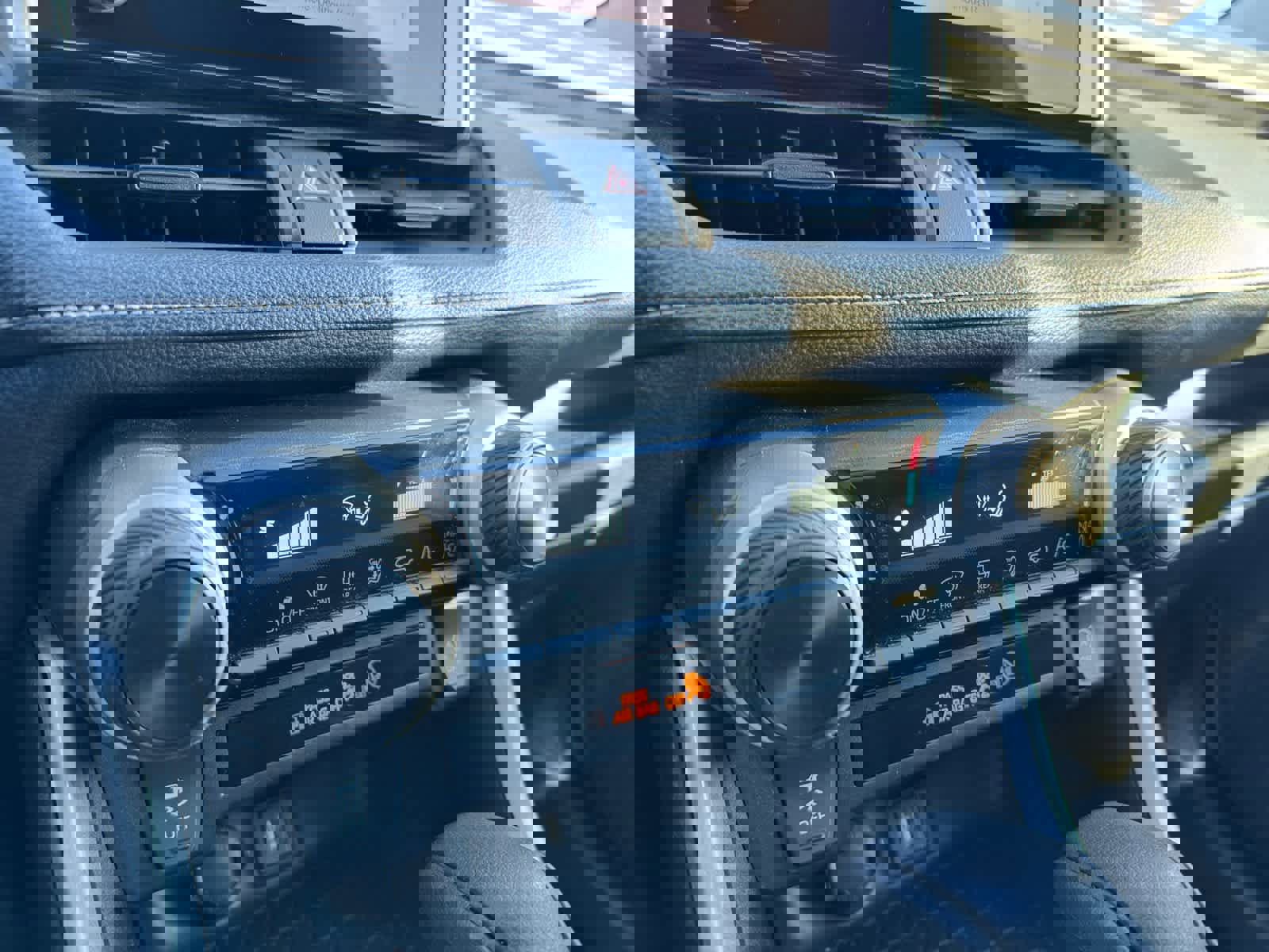 Used 2024 Toyota RAV4 LE image 19