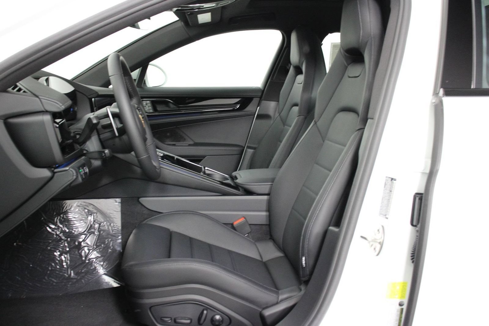 New 2026 Porsche Panamera RWD image 5