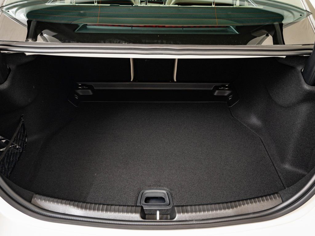 Used 2025 Mercedes-Benz C 300 4MATIC Sedan image 18