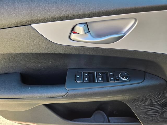 Used 2024 Kia Forte LXS FWD image 22