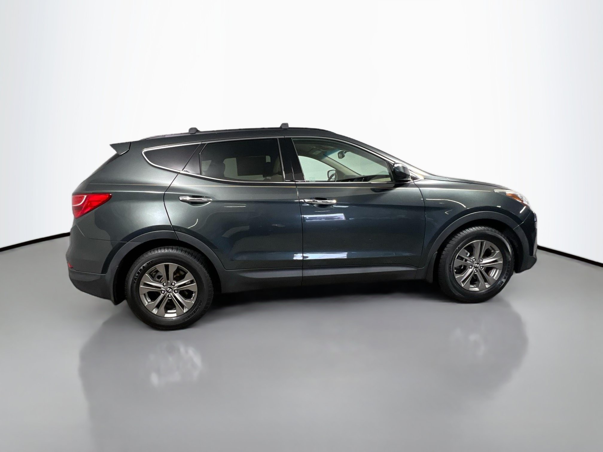 Used 2013 Hyundai Santa Fe Sport FWD image 3