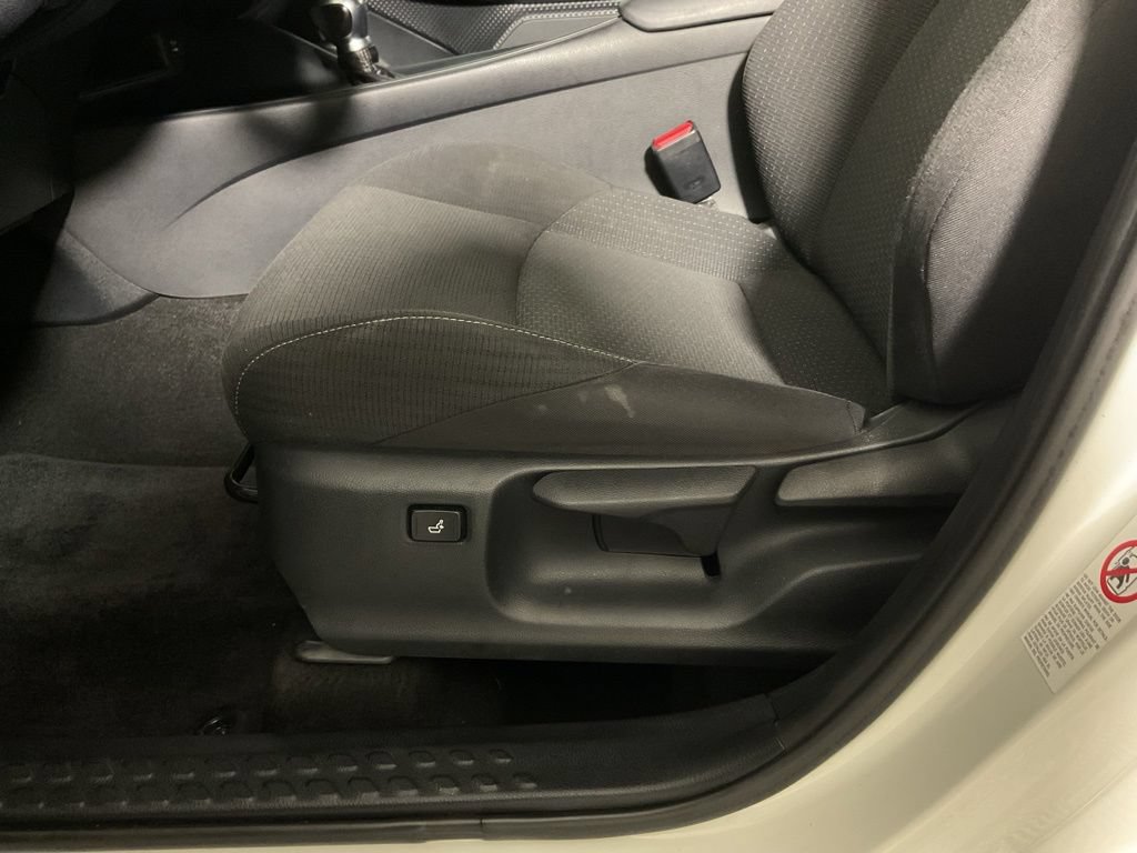 Used 2018 Toyota C-HR XLE FWD image 21