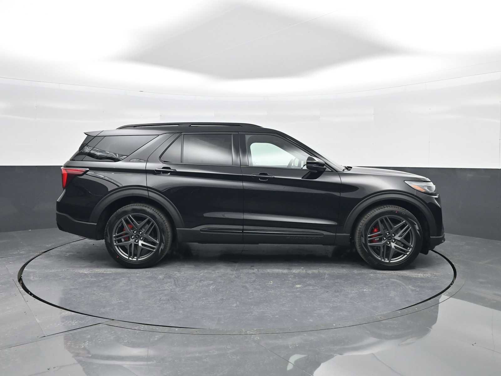 New 2026 Ford Explorer ST w/ Sun And Sound Package image 9