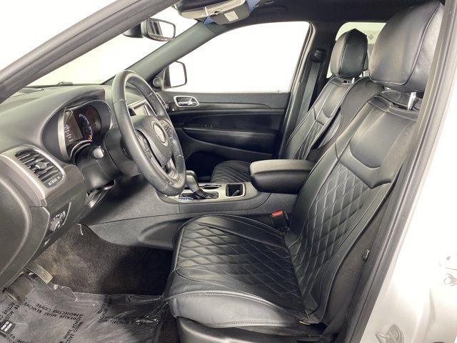 Used 2018 Jeep Grand Cherokee Laredo AWD/4WD image 15