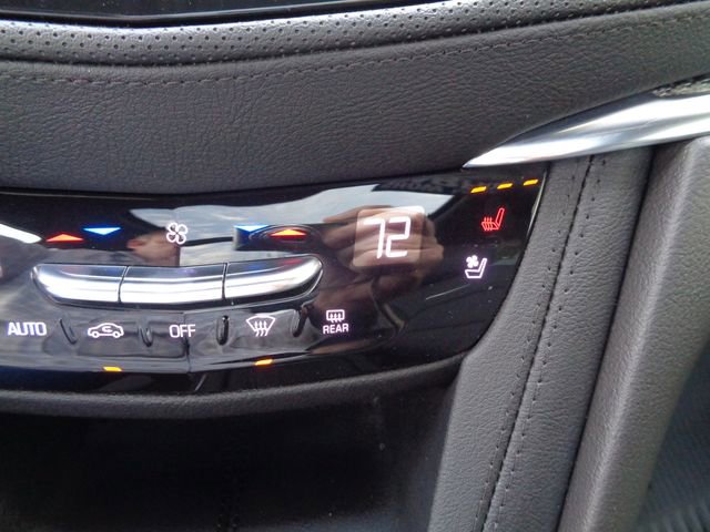 Certified 2023 Cadillac XT5 Sportv w/ Technology Package image 33