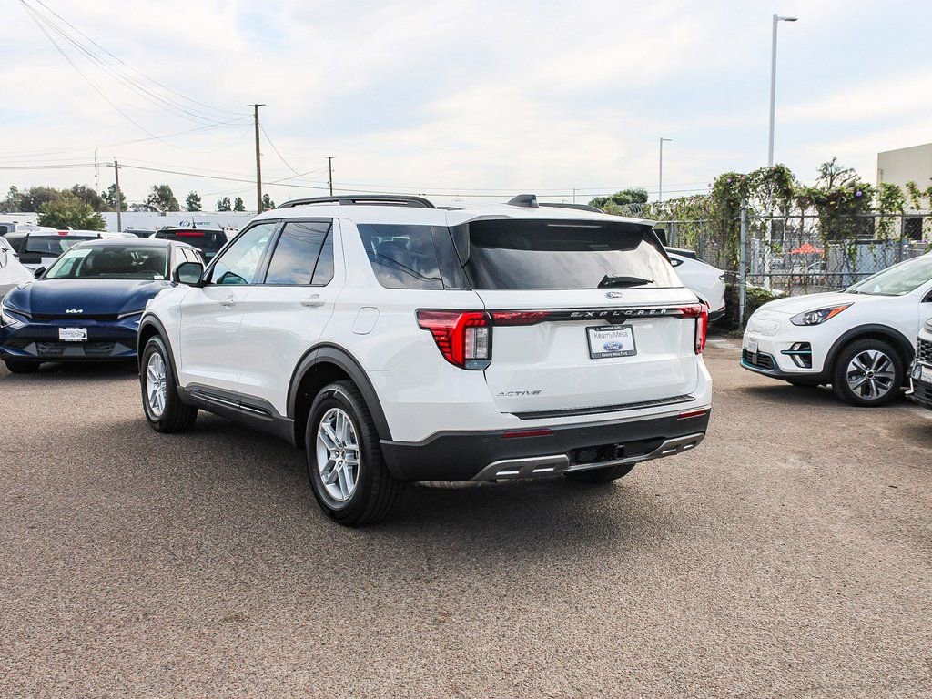 New 2026 Ford Explorer Active w/ Active Comfort Package RWD image 8