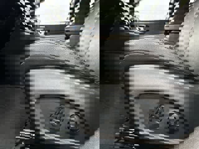 Used 2025 Jeep Compass Limited image 26