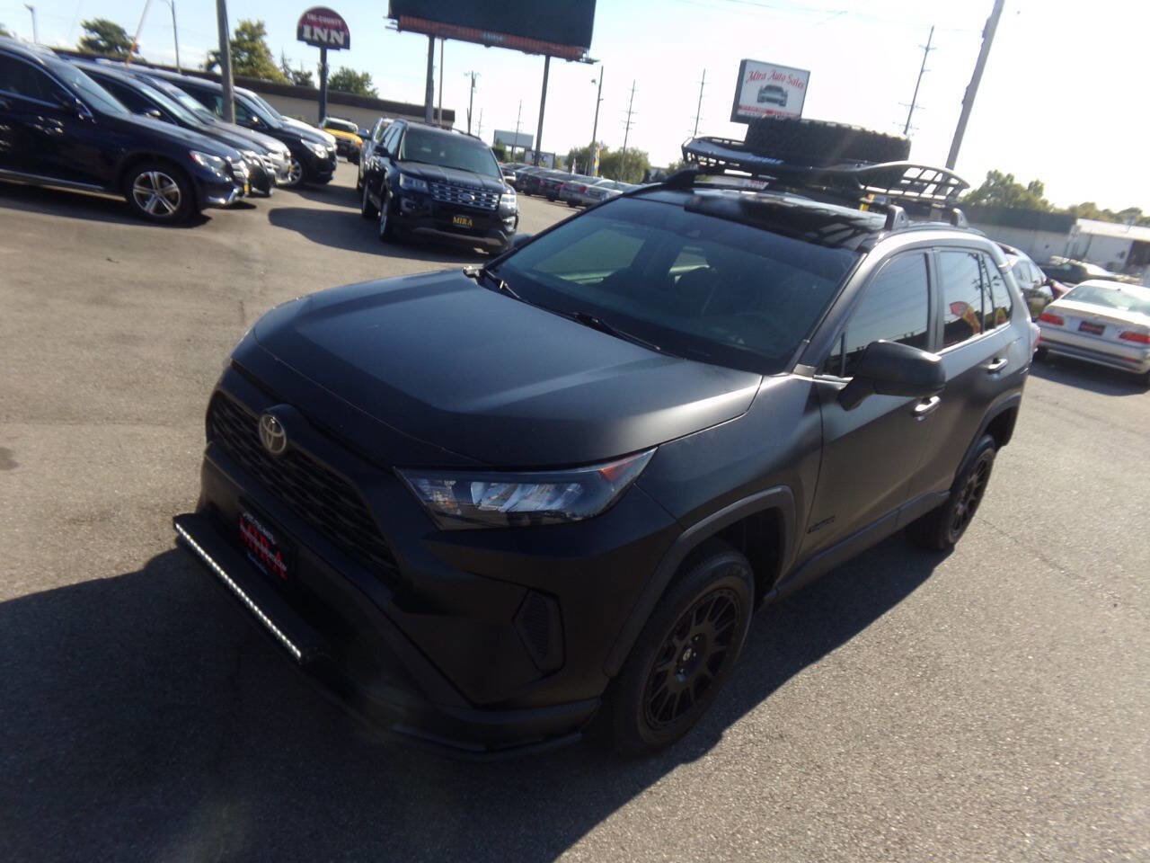 Used 2019 Toyota RAV4 LE w/ All Weather Liner Package image 69
