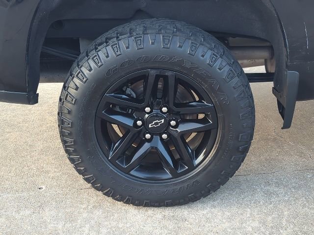 Used 2022 Chevrolet Silverado 1500 LT Trail Boss w/ LT Trail Boss Premium Package image 3