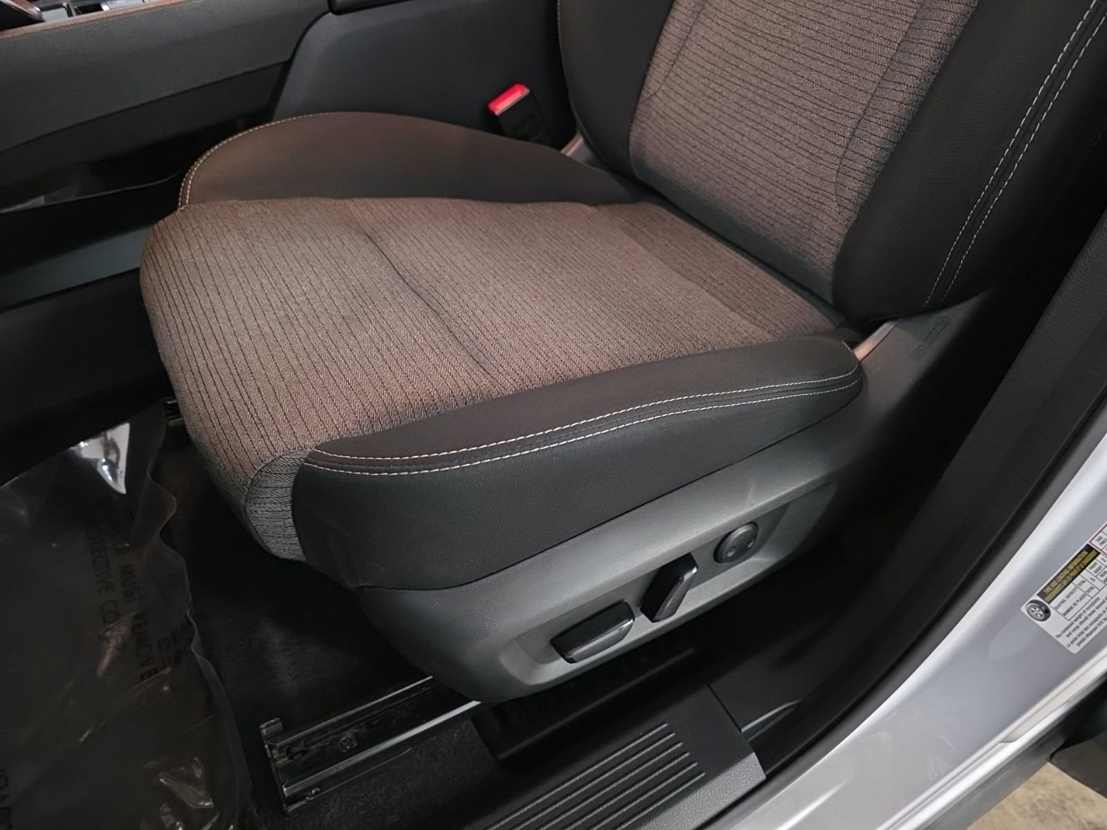 Used 2022 Nissan Rogue SV image 29