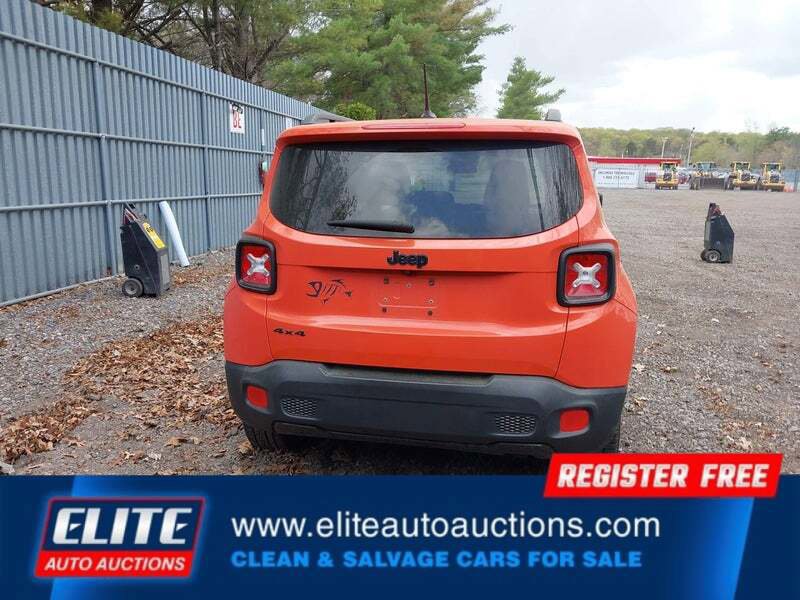 Used 2017 Jeep Renegade Altitude AWD/4WD image 32