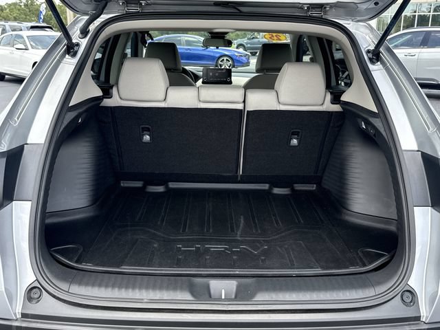 Used 2025 Honda HR-V LX image 17