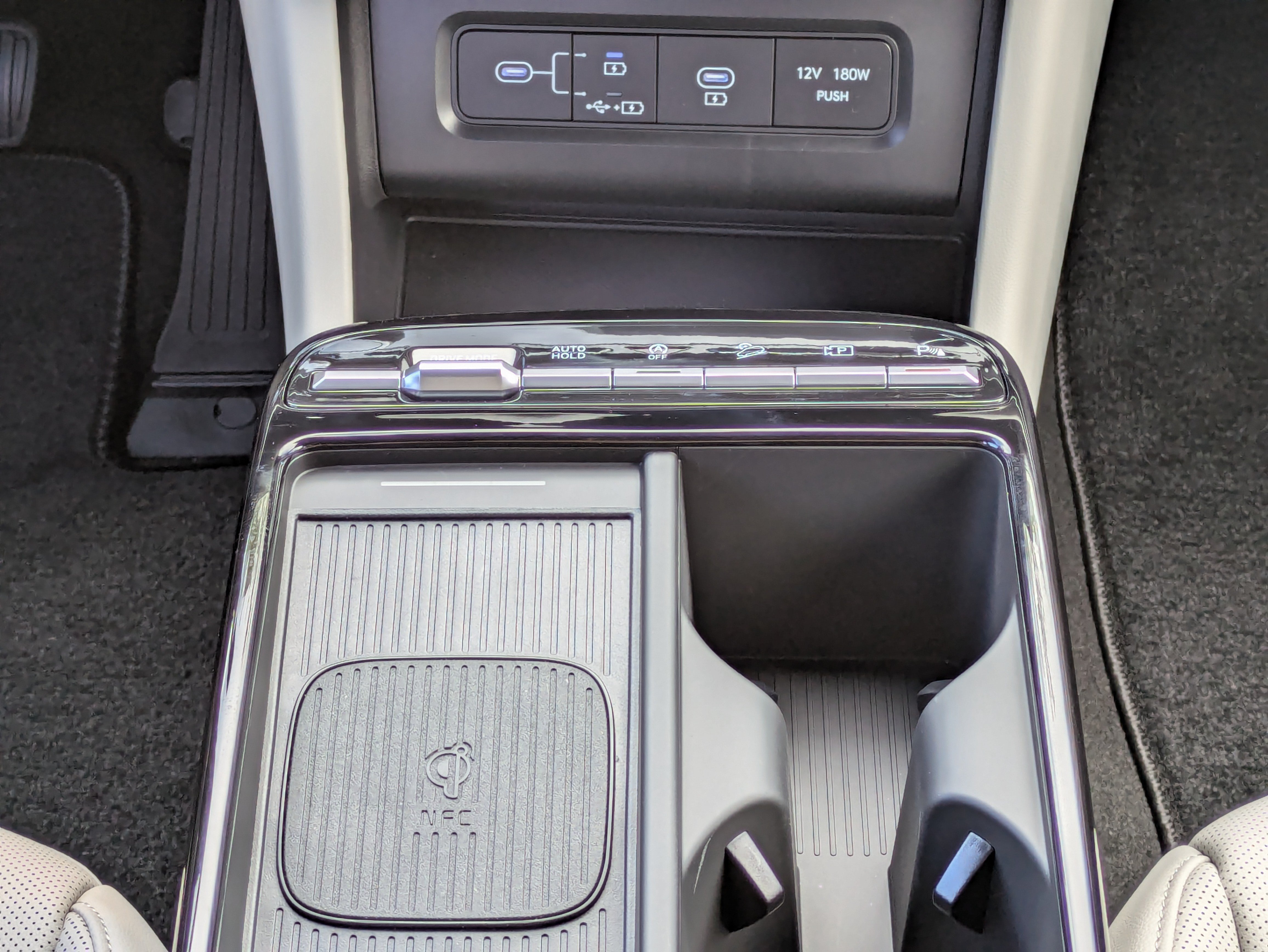 New 2026 Hyundai Tucson Limited w/ Tow & Go Package FWD image 17