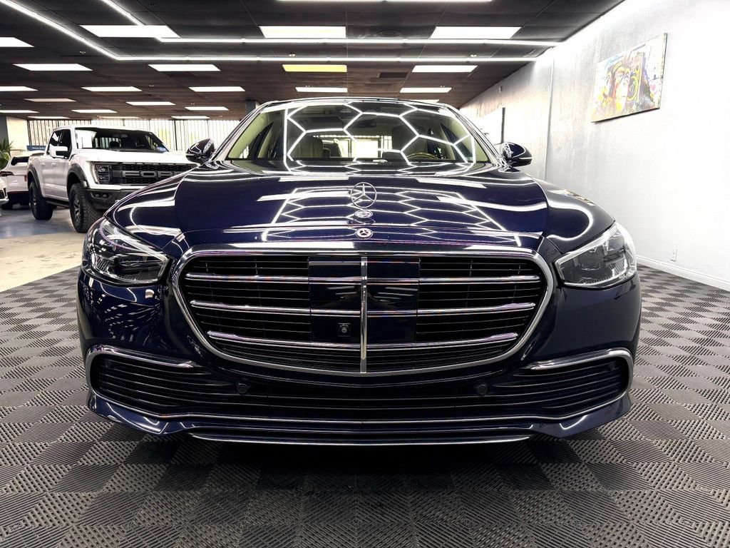 Used 2024 Mercedes-Benz S 580 4MATIC Sedan image 4