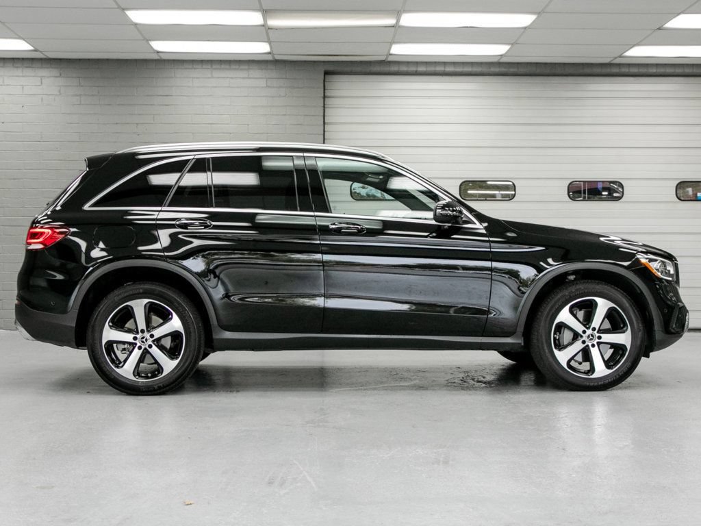 Used 2021 Mercedes-Benz GLC 300 4MATIC image 3