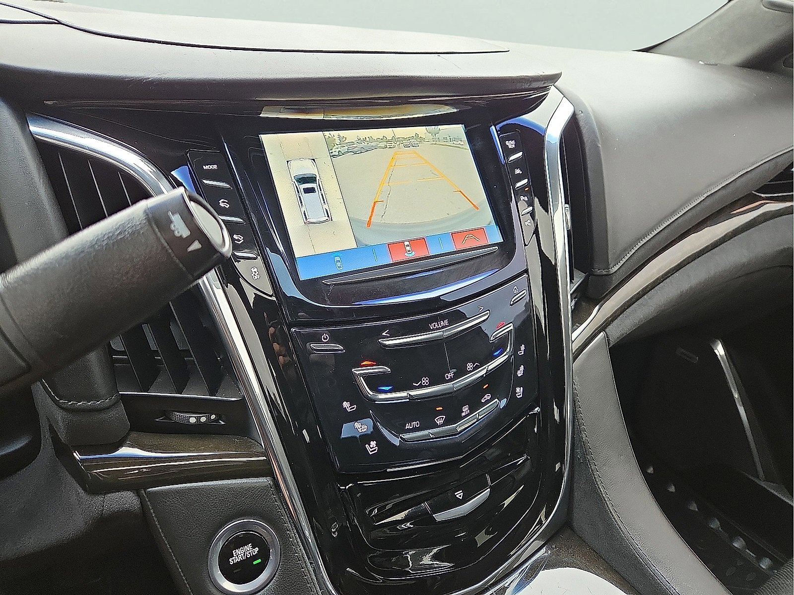 Used 2017 Cadillac Escalade Platinum image 17