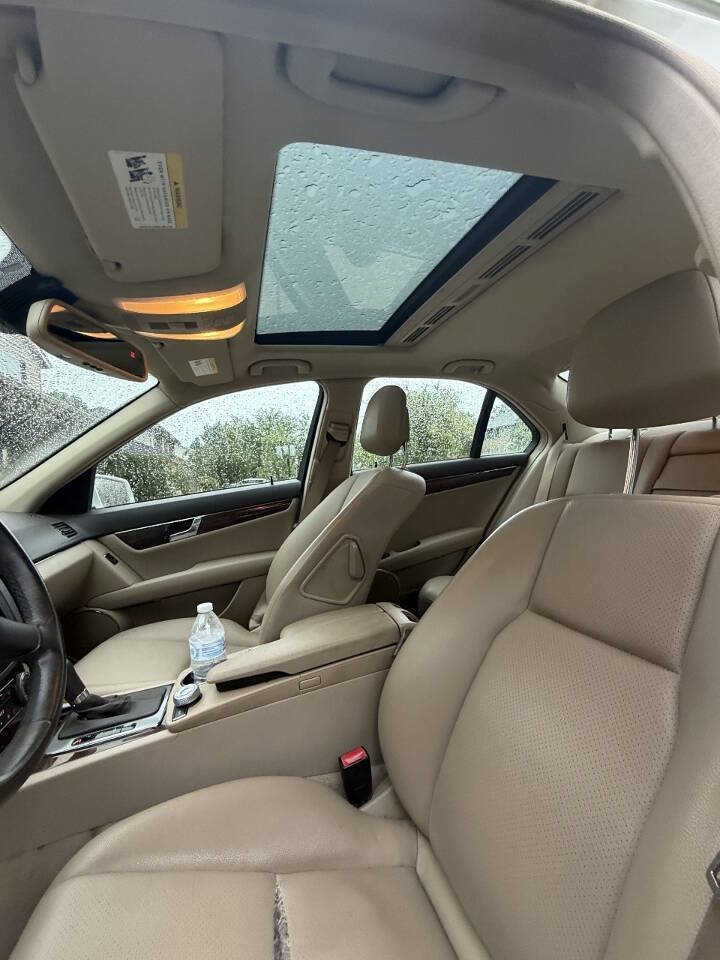 Used 2011 Mercedes-Benz C 300 4MATIC Sedan w/ Premium 1 Pkg image 19