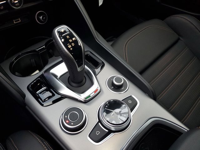 New 2025 Alfa Romeo Giulia AWD w/ Driving Assist Package image 15