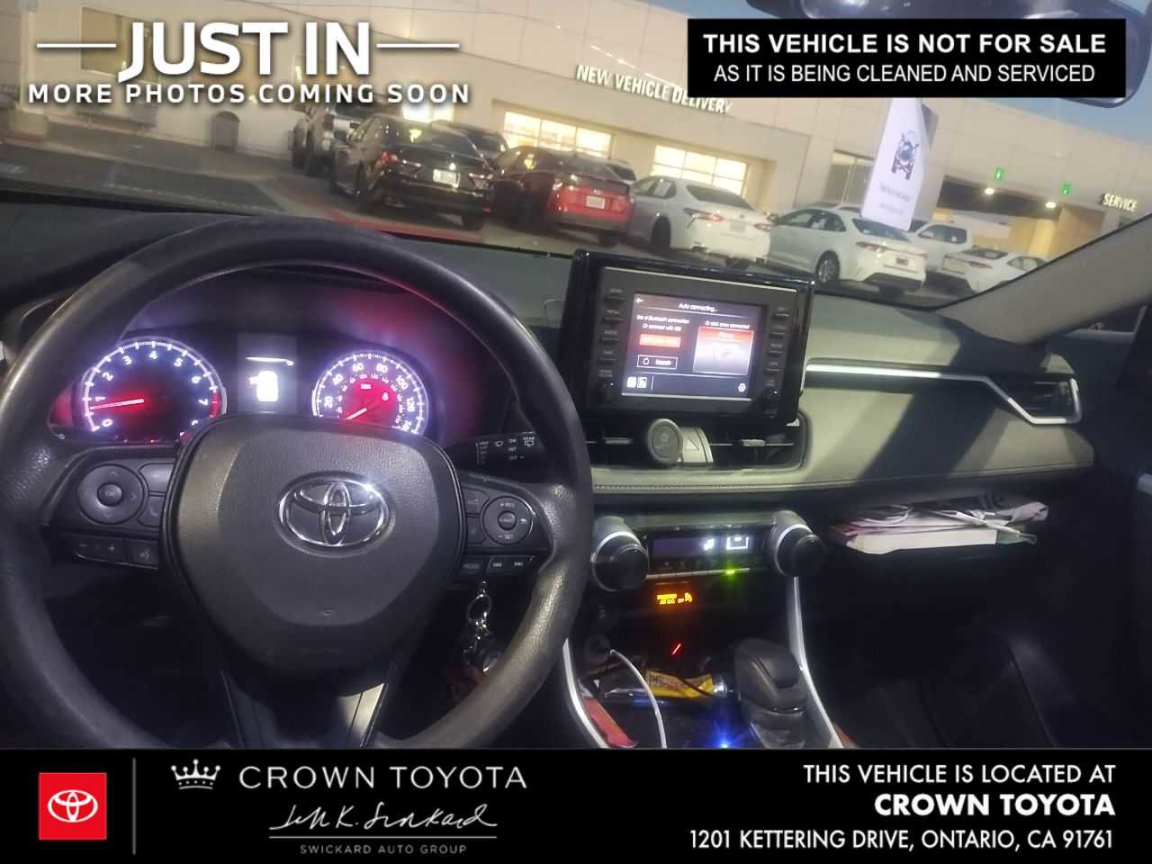 Used 2019 Toyota RAV4 LE image 4