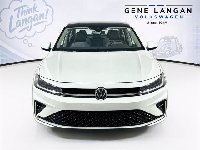 New 2027 Volkswagen Jetta SE FWD image 2