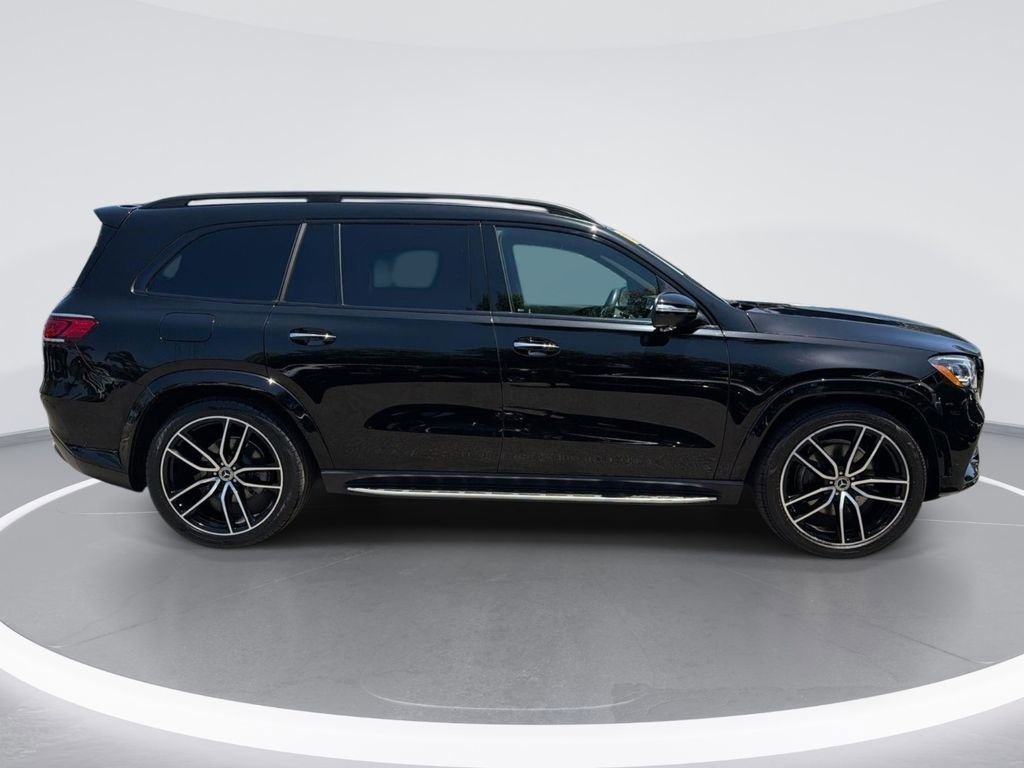 Used 2023 Mercedes-Benz GLS 580 4MATIC image 3