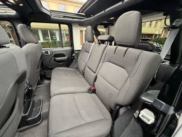 Certified 2023 Jeep Wrangler Unlimited w/ Sun & Screen Package AWD/4WD image 22