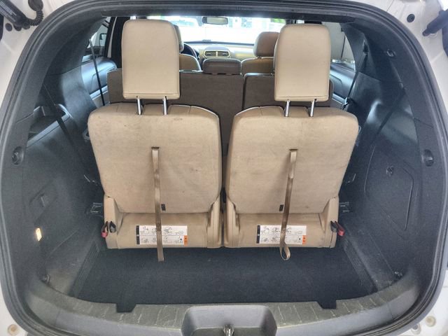 Used 2017 Ford Explorer XLT w/ Equipment Group 202A AWD/4WD image 25