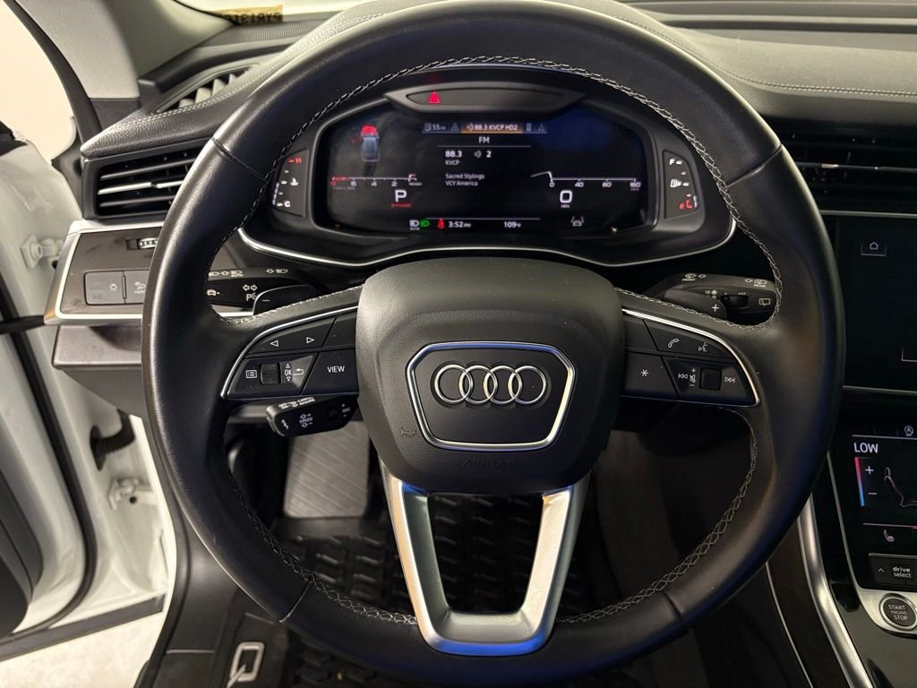 Used 2023 Audi Q8 Premium AWD/4WD image 20