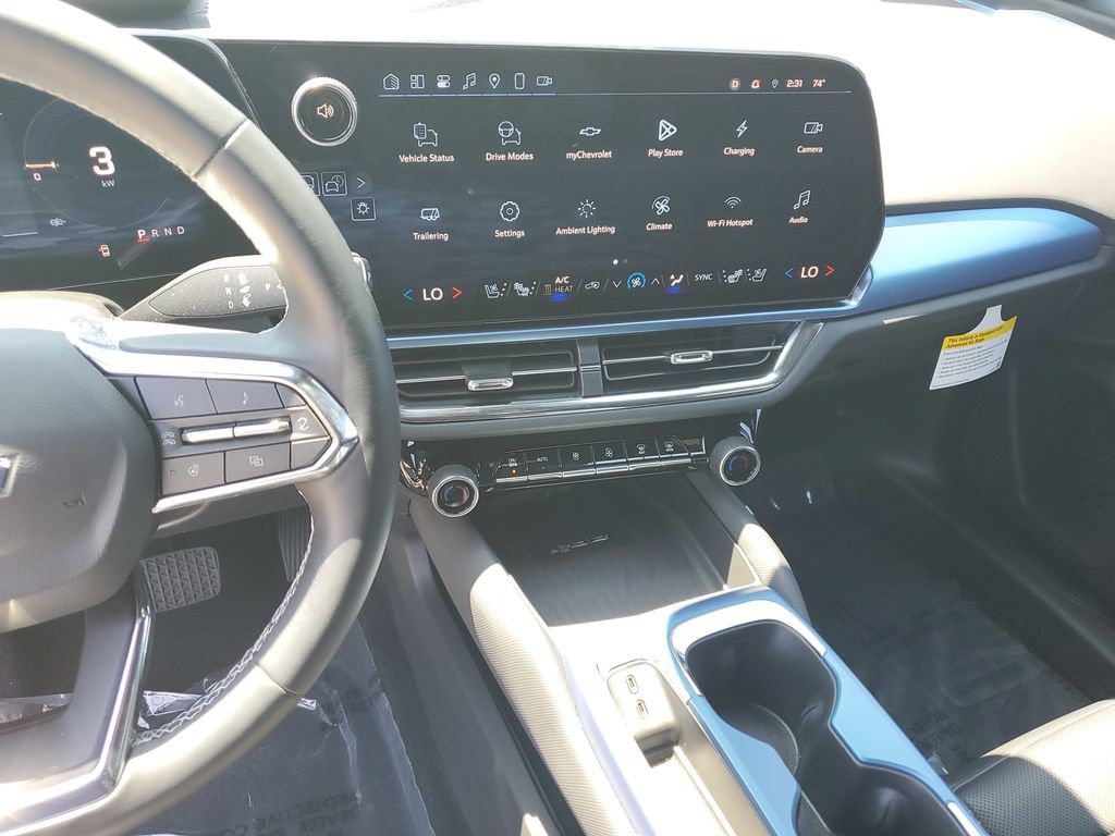 Used 2026 Chevrolet Equinox EV LT w/ Convenience Package II AWD/4WD image 23