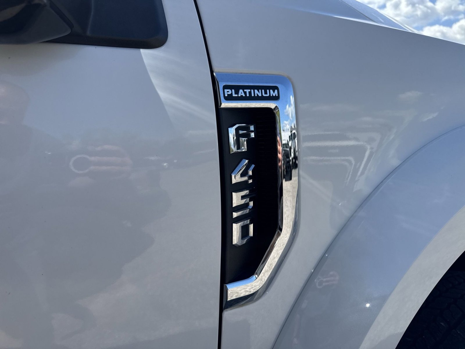 Used 2020 Ford F450 Platinum w/ FX4 Off-Road Package image 7