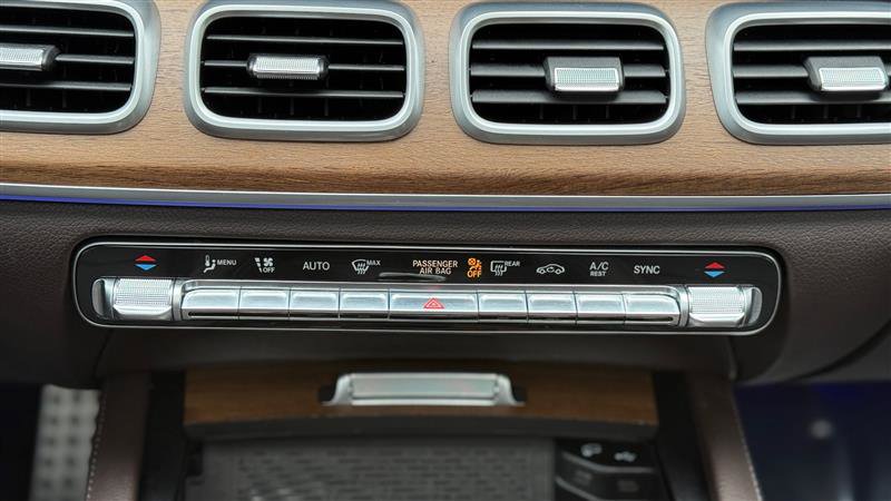 Used 2023 Mercedes-Benz GLS 450 4MATIC w/ AMG Line Exterior image 30