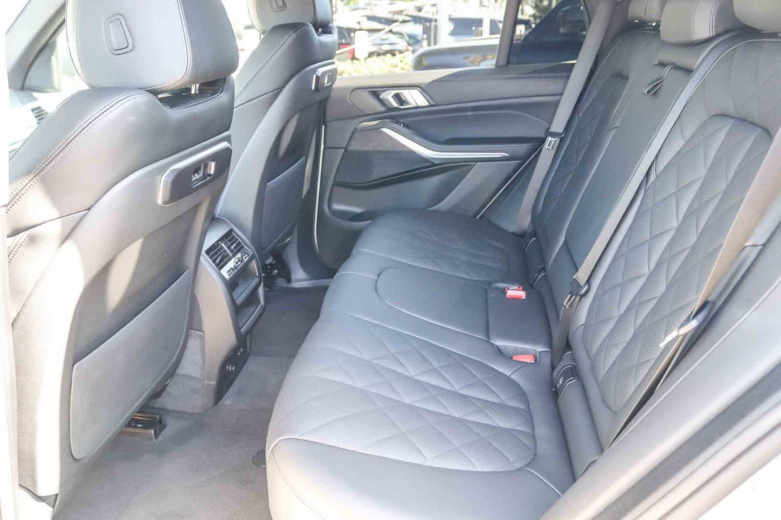 Used 2026 BMW X5 sDrive40i RWD image 17