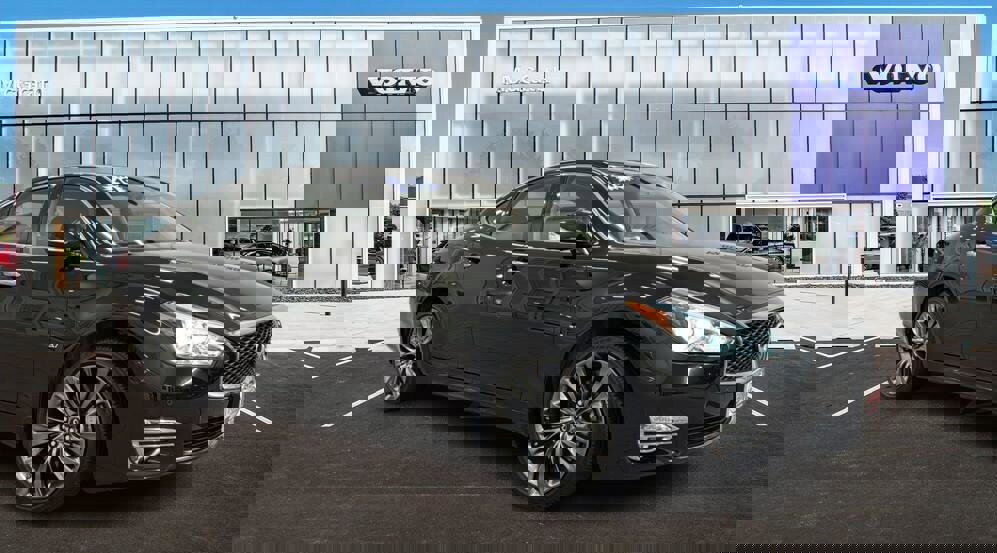 Used 2019 INFINITI Q70 Luxe