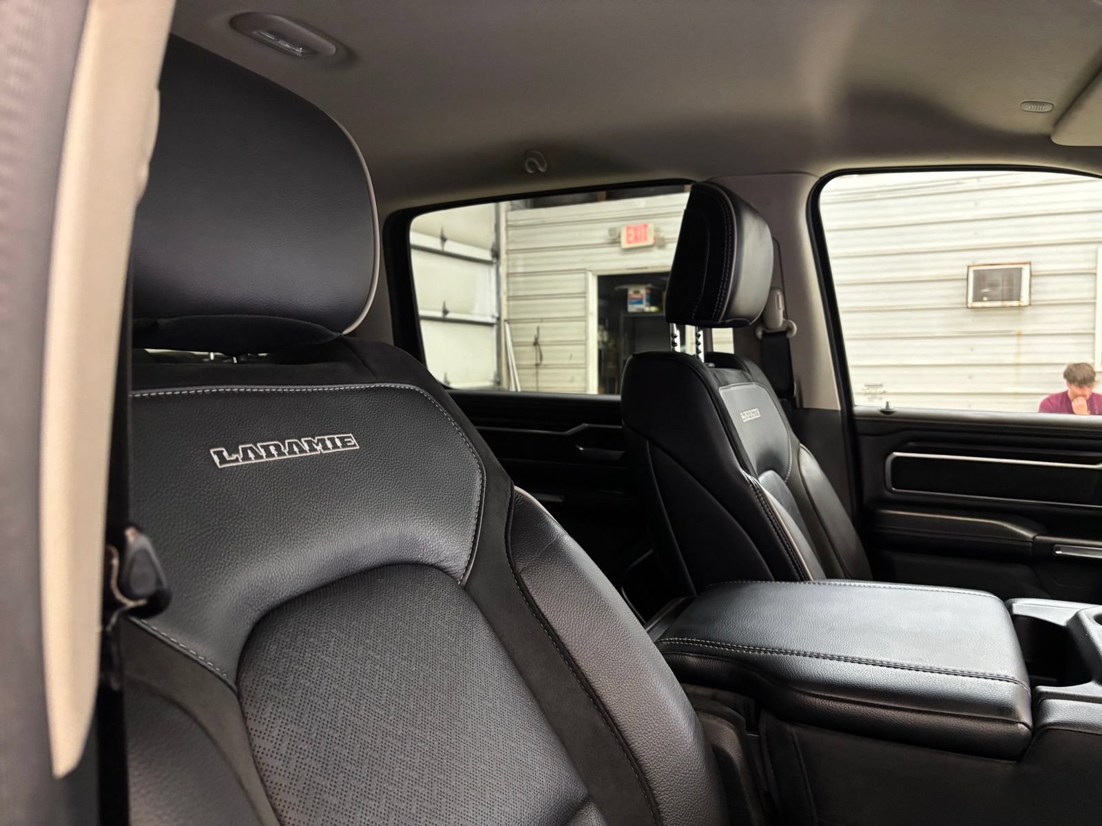 Used 2022 RAM 1500 Laramie AWD/4WD image 33