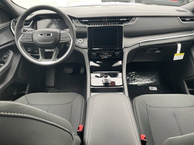 New 2025 Jeep Grand Cherokee L Laredo image 55