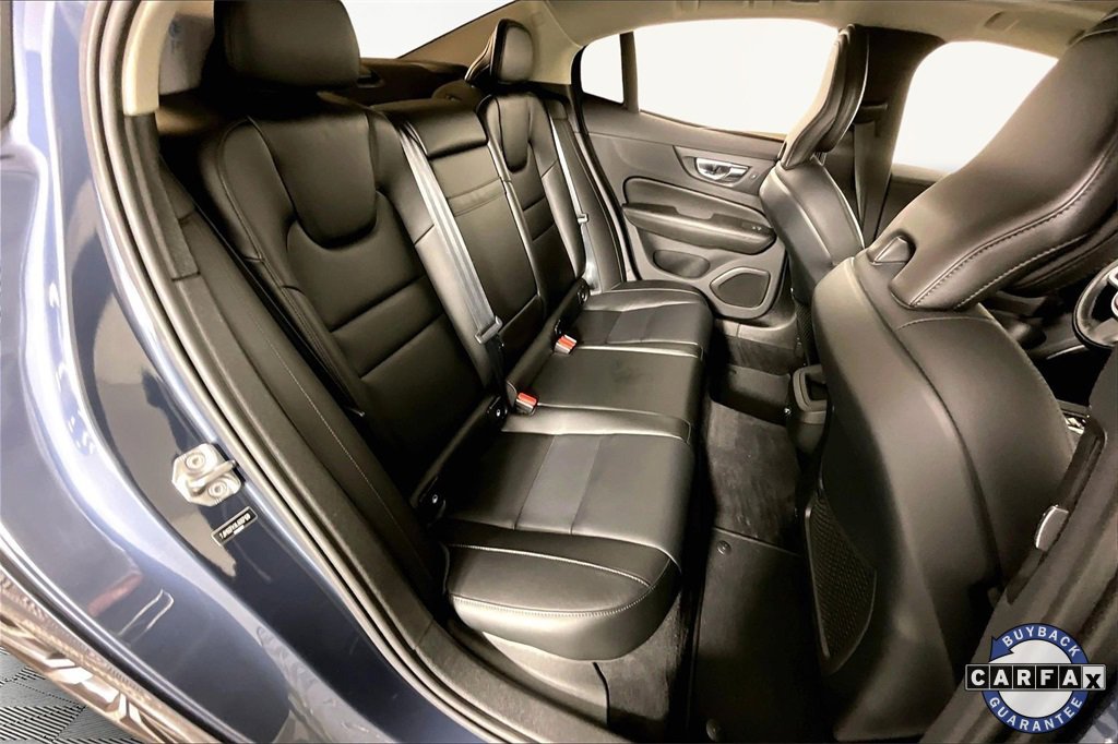Used 2020 Volvo S60 T5 Momentum image 24