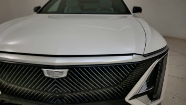 Used 2025 Cadillac Lyriq Luxury w/ LPO, Floor Liner Package RWD image 23