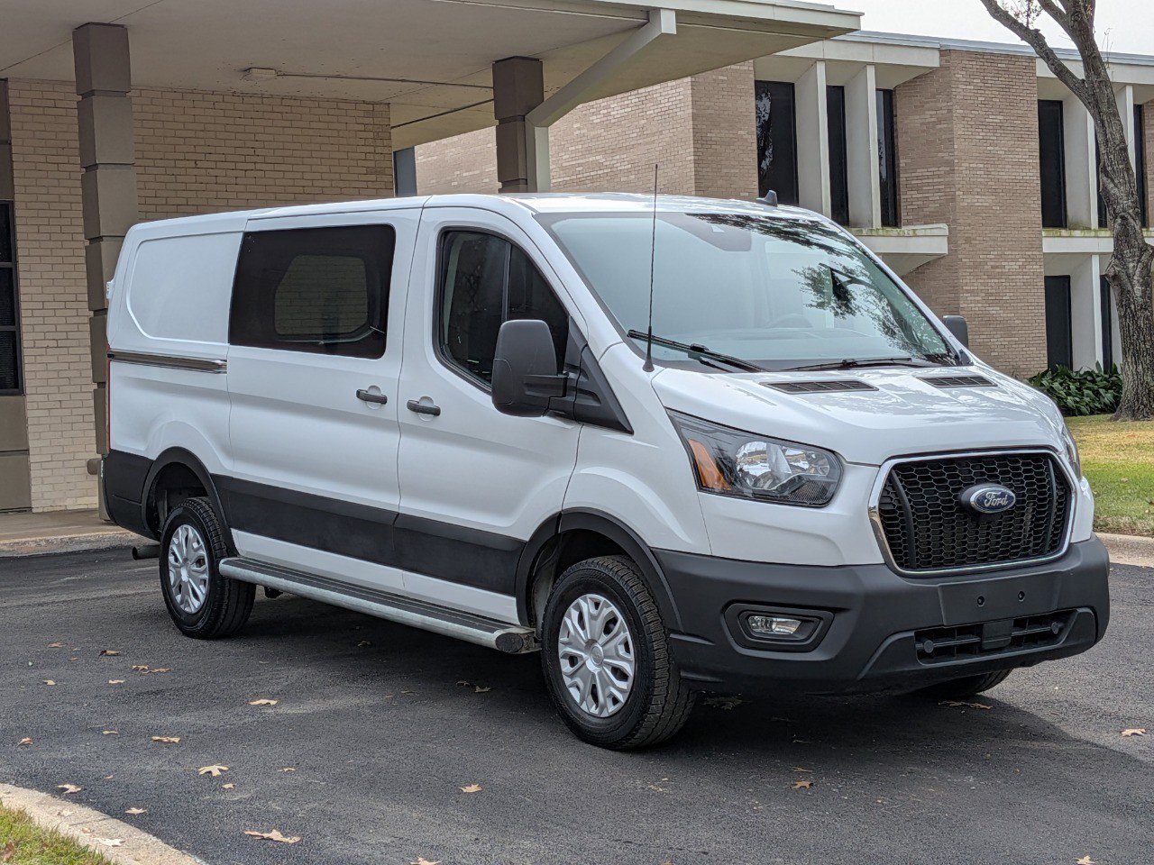Used 2024 Ford Transit 250 w/ Exterior Upgrade Package image 3